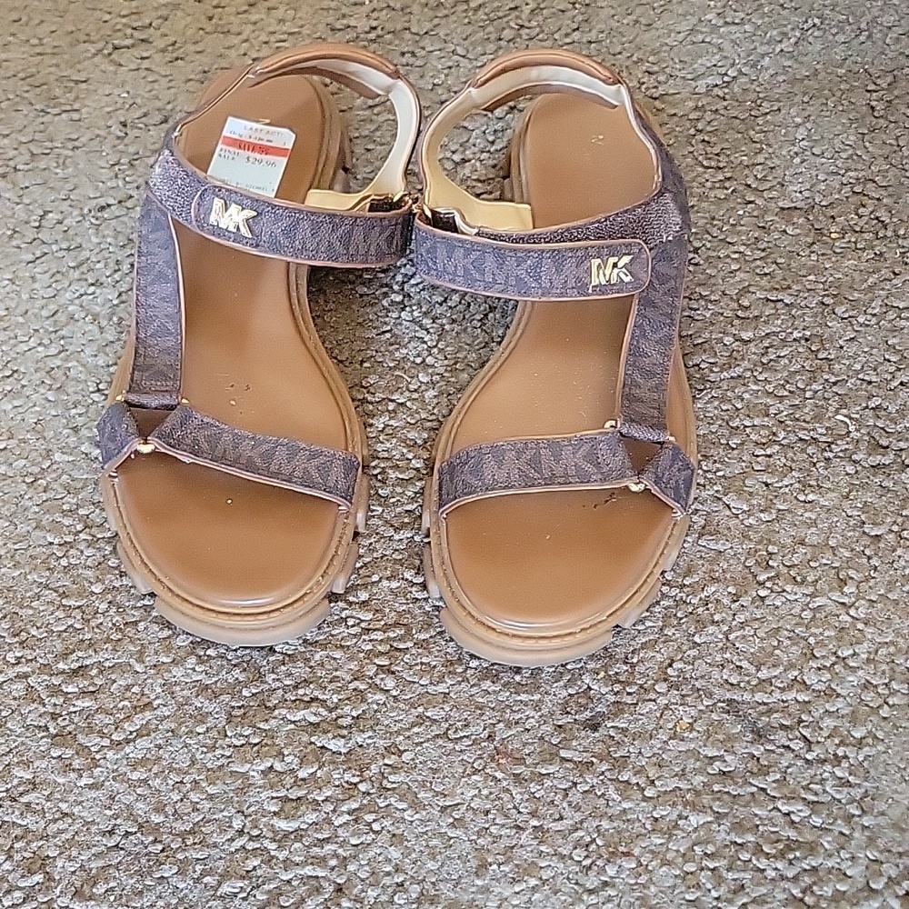 Micheal Kors Sandals - Picture 2 of 4